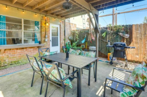 Townhome Near Beach in Galveston Furnished Patio!